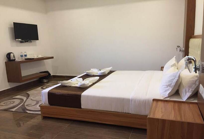 Hotelli Grand Paradise