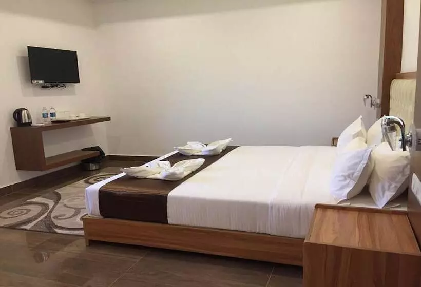 Hotelli Grand Paradise