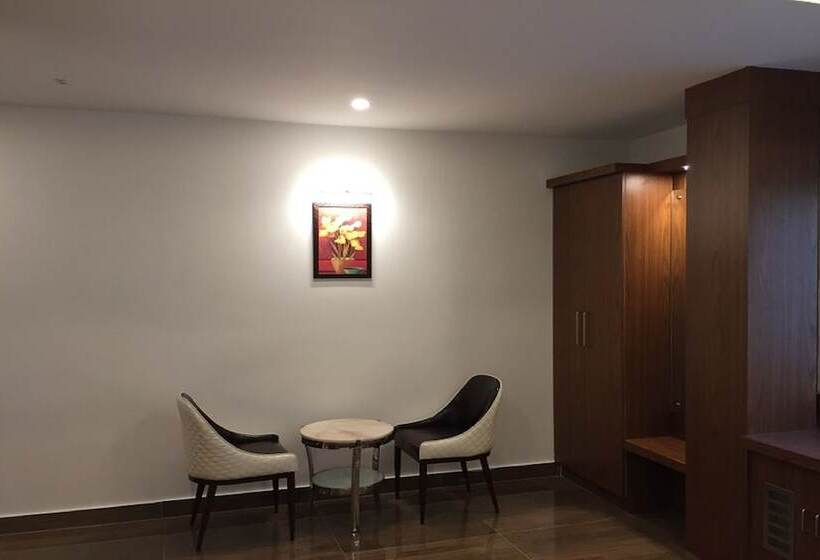 Hotelli Grand Paradise