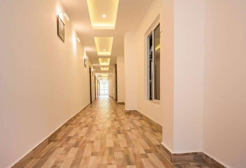 Hotelli Grand Paradise