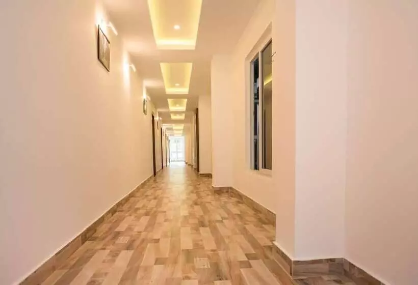 Hotelli Grand Paradise