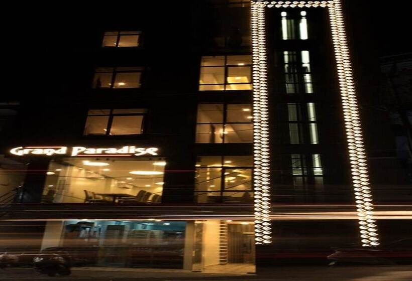 Hotelli Grand Paradise