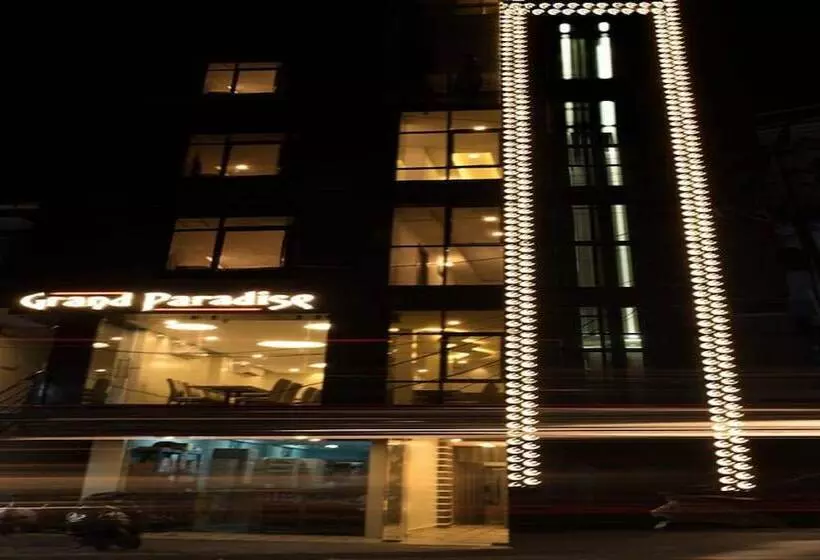 Hotelli Grand Paradise