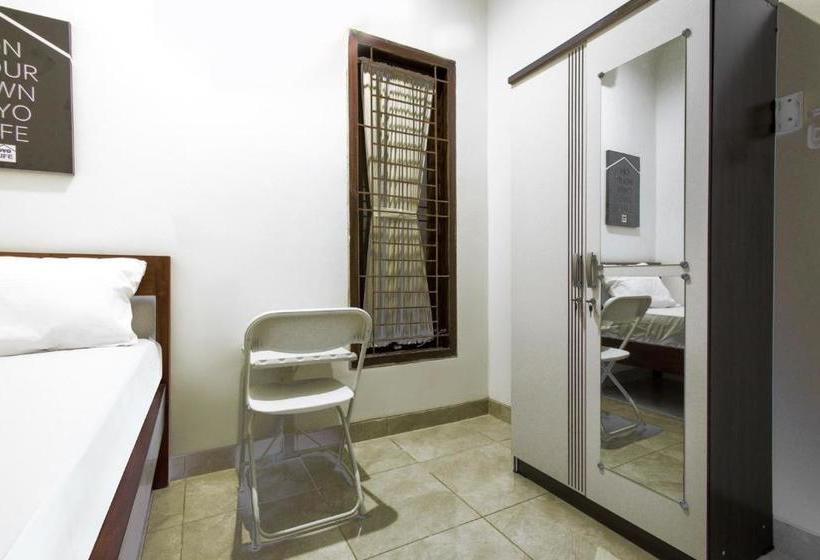 Hotel Oyo 2998 Tasha Kost