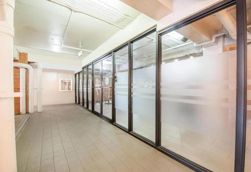 Отель Oyo 563 Mytown New York