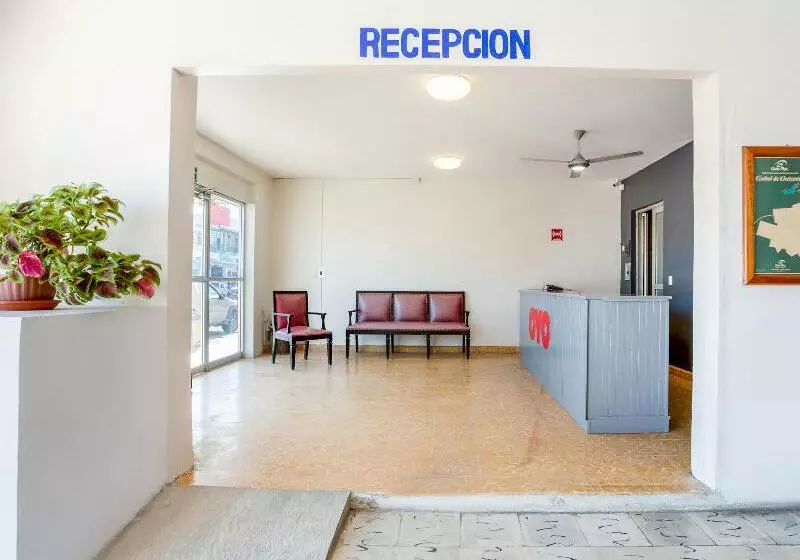 Hotelli Oyo  Cristal