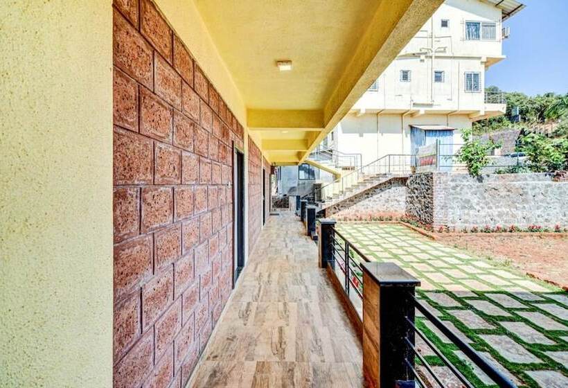 Hotell Aditya Hill View Inn