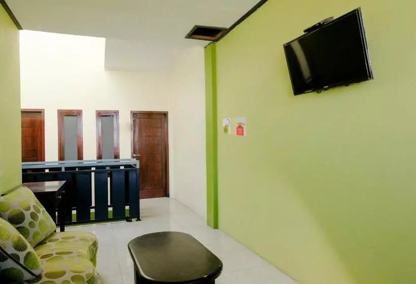 Hotelli Zulfina Homestay Syariah Mitra Reddoorz