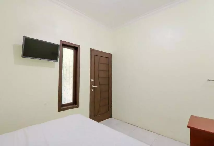 Hotelli Zulfina Homestay Syariah Mitra Reddoorz