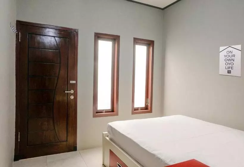 Hotelli Zulfina Homestay Syariah Mitra Reddoorz