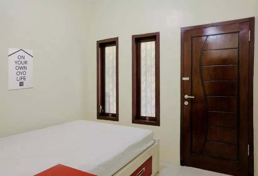 Hotelli Zulfina Homestay Syariah Mitra Reddoorz