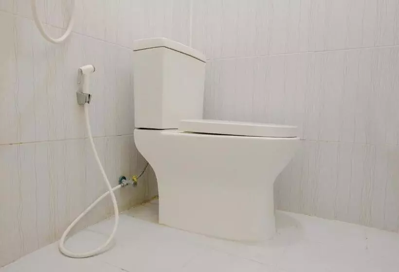 Hotelli Zulfina Homestay Syariah Mitra Reddoorz