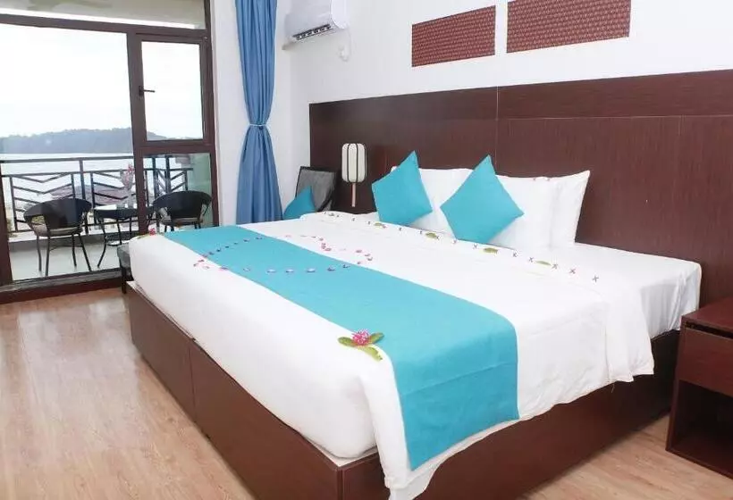 Sealong Bay Zhongqi Conifer Hotel 海龙湾中启康年酒店