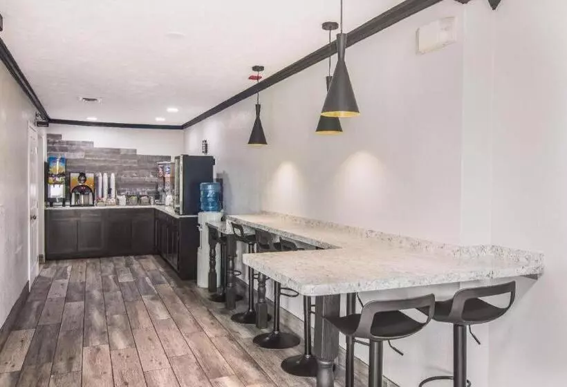 호텔 Americas Best Value Inn Alliance