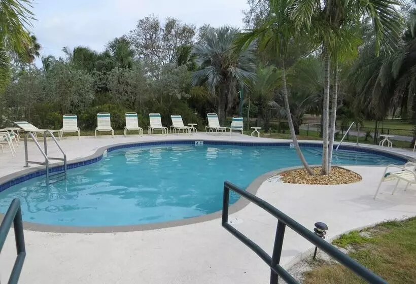 فندق Sugar Loaf Lodge