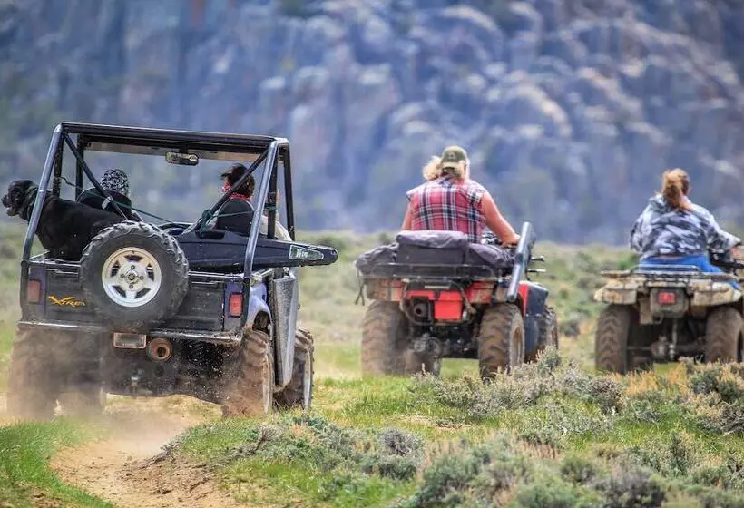 هتل Sundowner Station