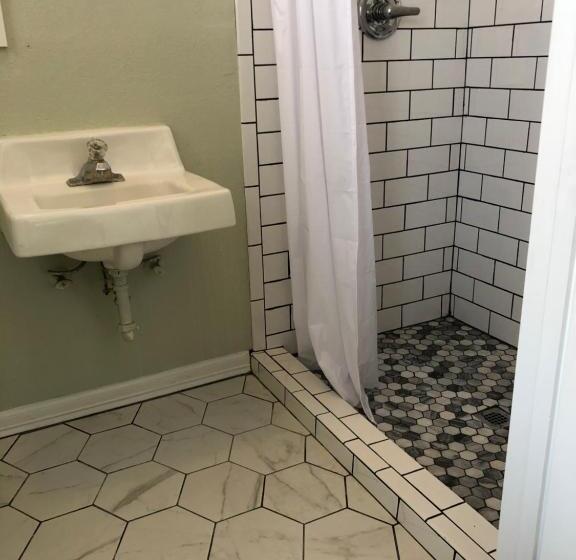 فندق Sunset Inn And Suites