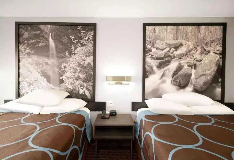 Szálloda Super 8 By Wyndham Cleveland