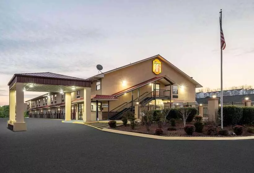 Szálloda Super 8 By Wyndham Cleveland