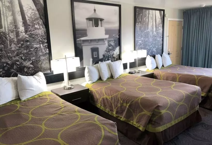 Отель Super 8 By Wyndham Eureka