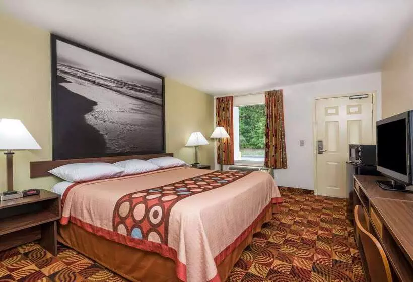 هتل Super 8 By Wyndham Fayetteville