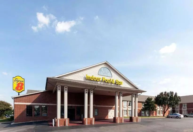 فندق Super 8 By Wyndham Tulsa/downtown/east