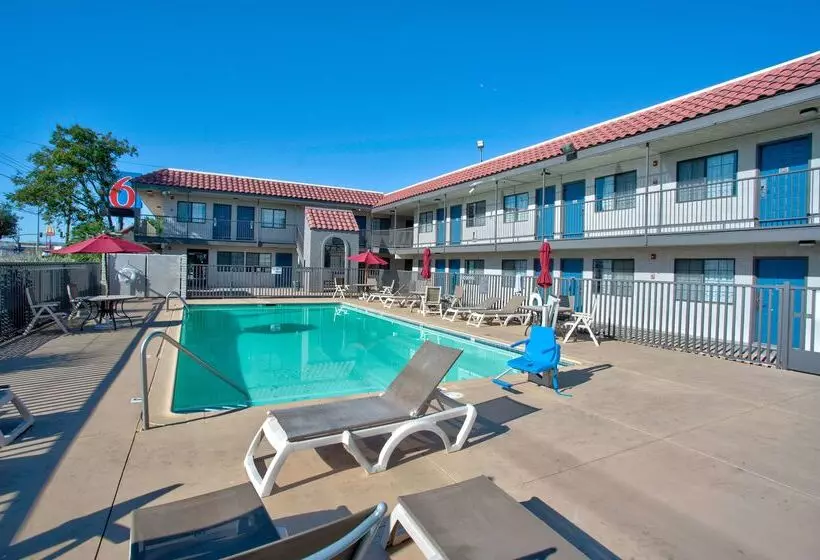 Motel 6 Tucson, Az  East Williams Center