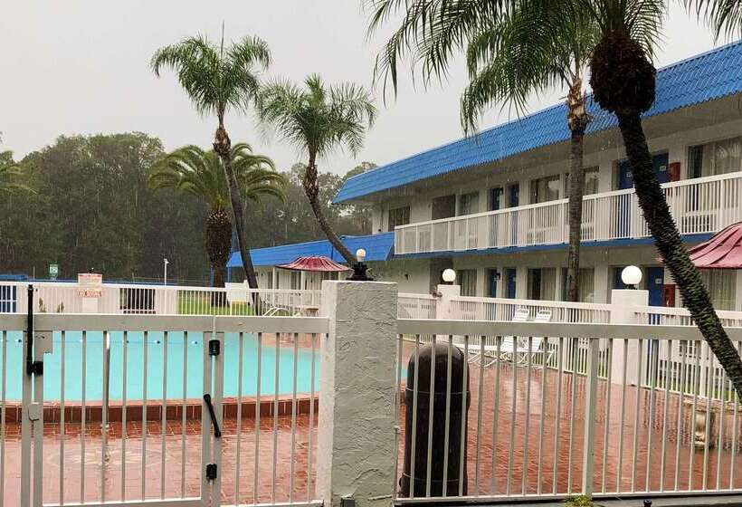 Motel 6daytona Beach, Fl  Speedway