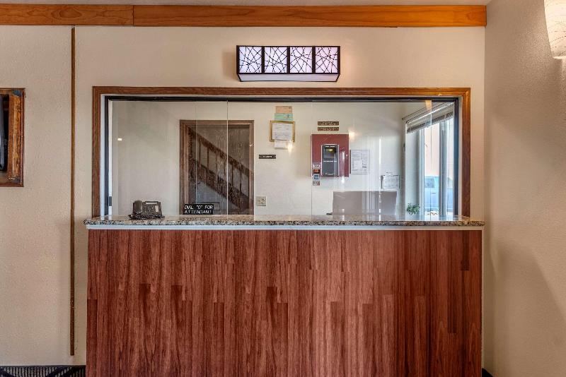 فندق على الطريق Econo Lodge La Junta