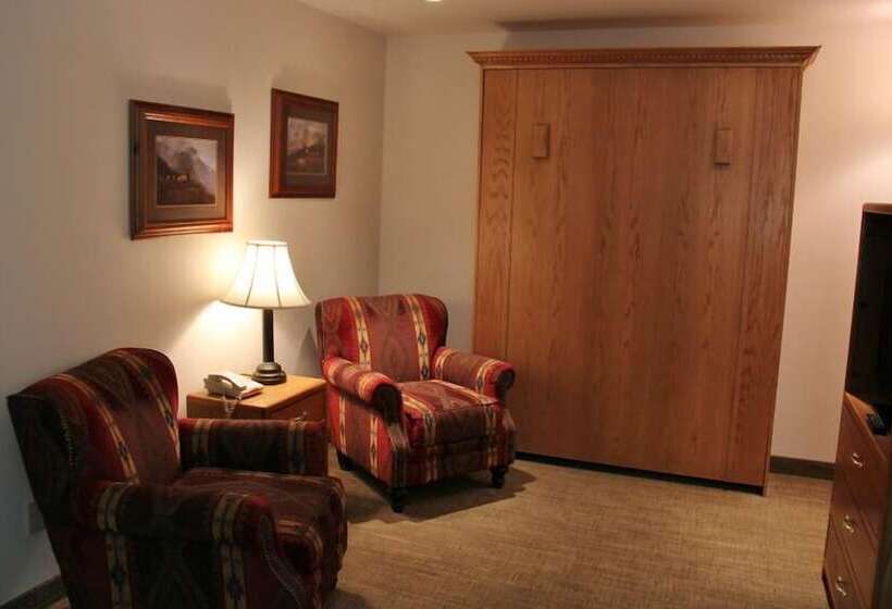 モーテル Homestead Inn And Suites