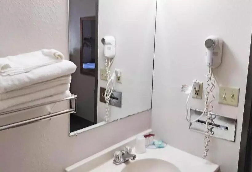 汽车旅馆  Magnuson Hotel Ironwood