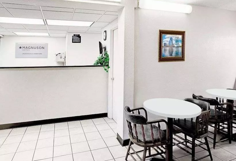 מוטל Magnuson Hotel Jacksonville Downtown