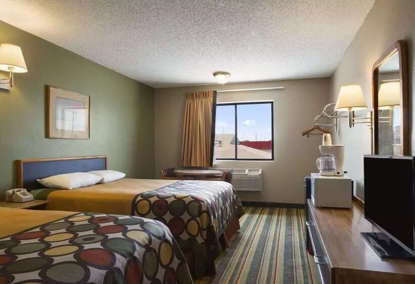 فندق على الطريق Super 8 By Wyndham Blackwell