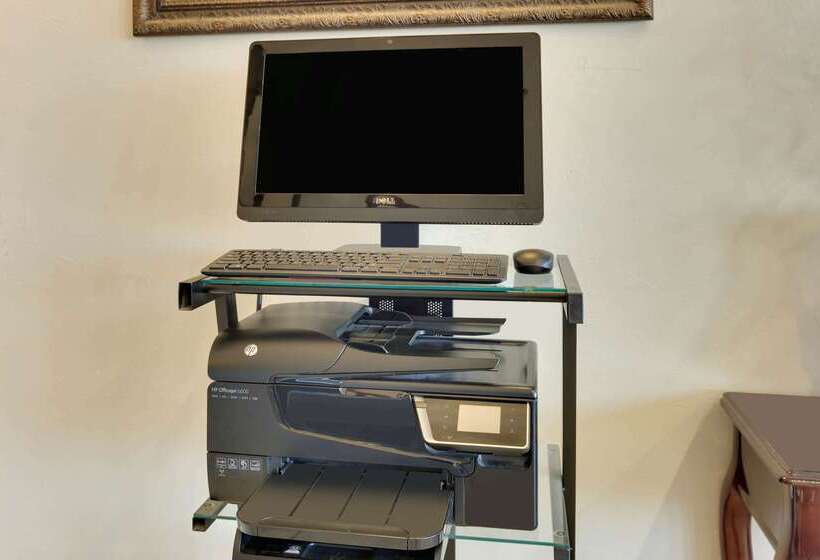 Motel Super 8 By Wyndham City Of Moore