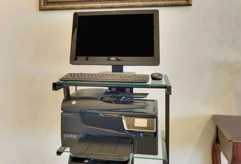 مُتل Super 8 By Wyndham City Of Moore