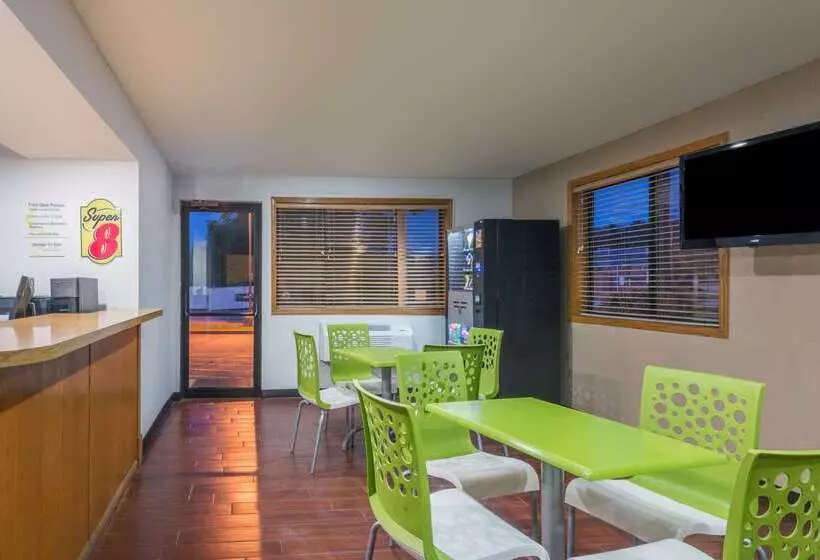 汽车旅馆  Super 8 By Wyndham Delmont