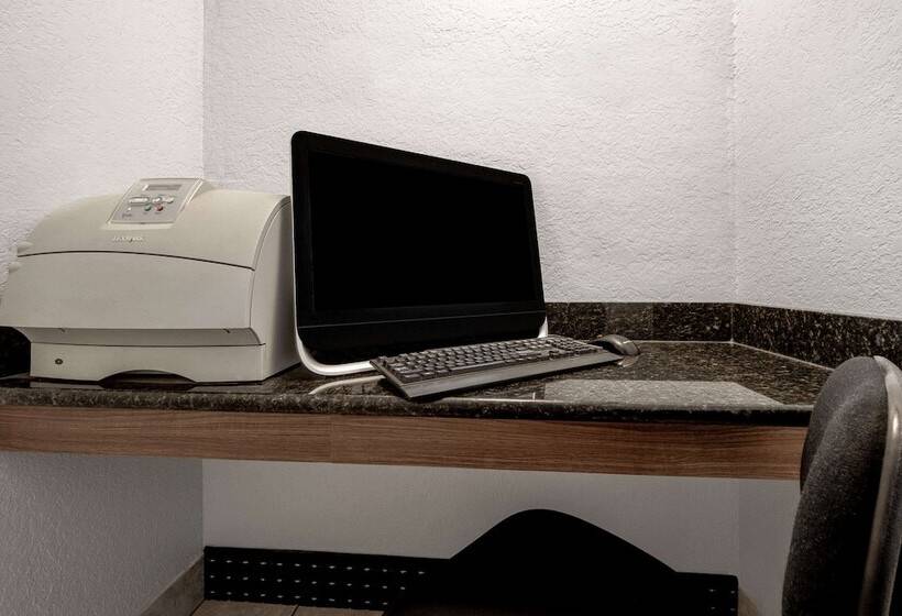 모텔 Super 8 By Wyndham Dumas Tx