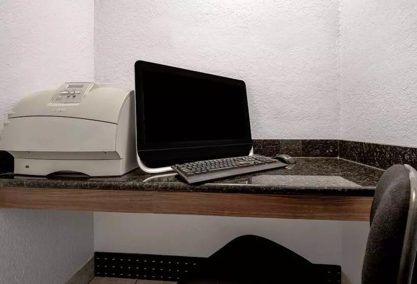 모텔 Super 8 By Wyndham Dumas Tx