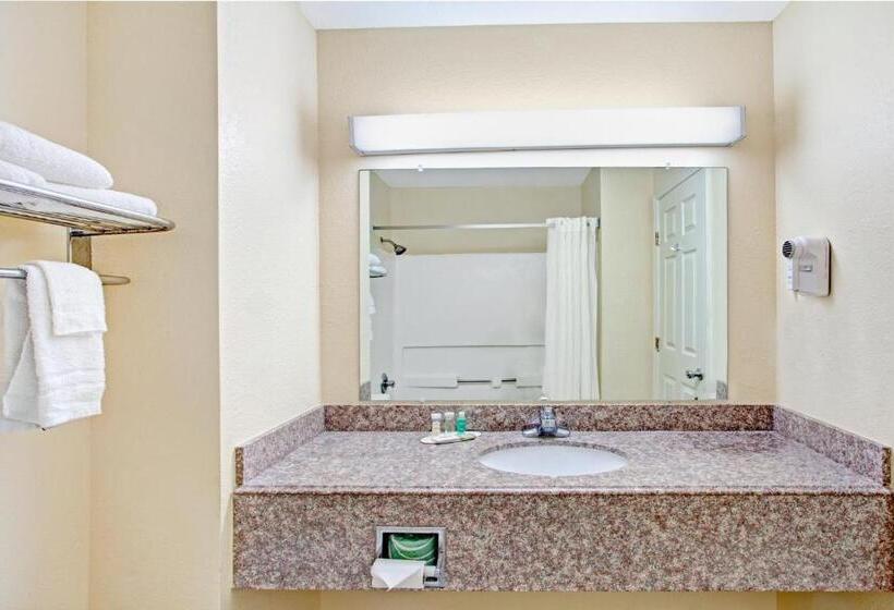 فندق على الطريق Super 8 By Wyndham Forrest City Ar