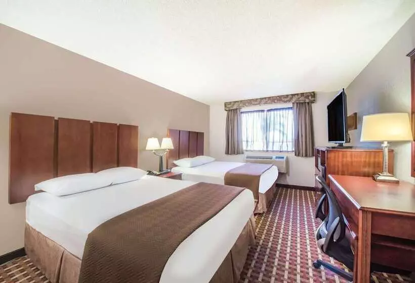 모텔 Super 8 By Wyndham Harlingen Tx