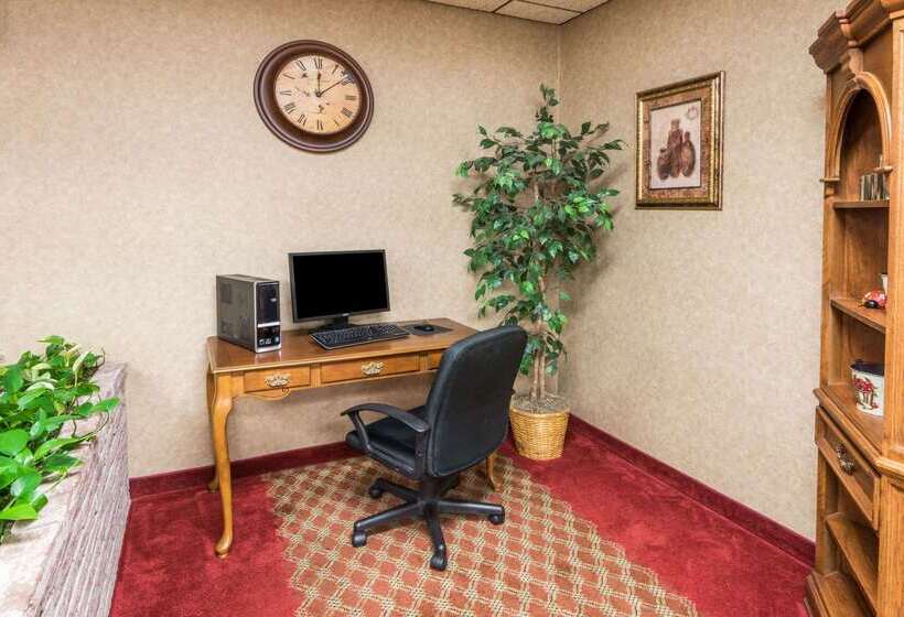 Motel Super 8 By Wyndham Henrietta/rochester Area