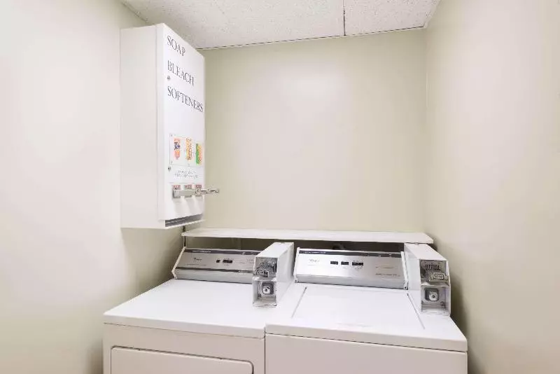 מוטל Super 8 By Wyndham Henrietta/rochester Area