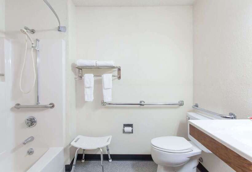 מוטל Super 8 By Wyndham Lewiston Auburn Area