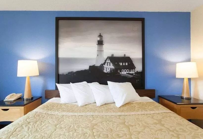 فندق على الطريق Super 8 By Wyndham Lewiston Auburn Area