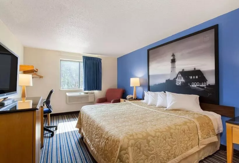 فندق على الطريق Super 8 By Wyndham Lewiston Auburn Area