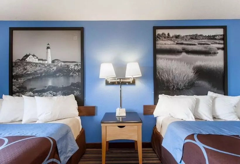 فندق على الطريق Super 8 By Wyndham Lewiston Auburn Area