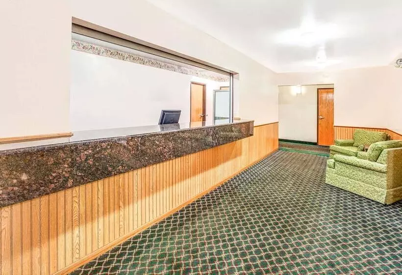 모텔 Super 8 By Wyndham Mchenry Fox Lake Area