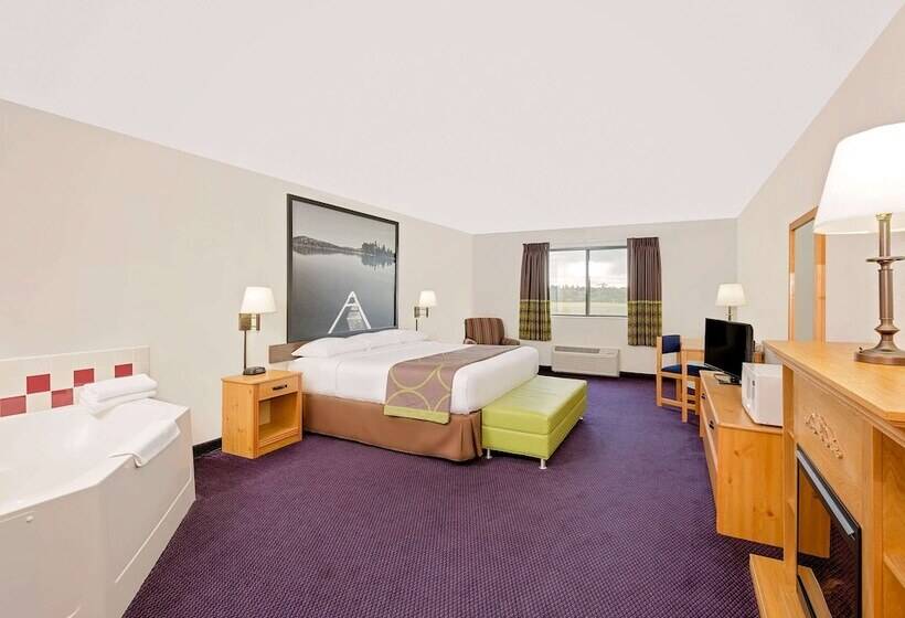 فندق على الطريق Super 8 By Wyndham St. James