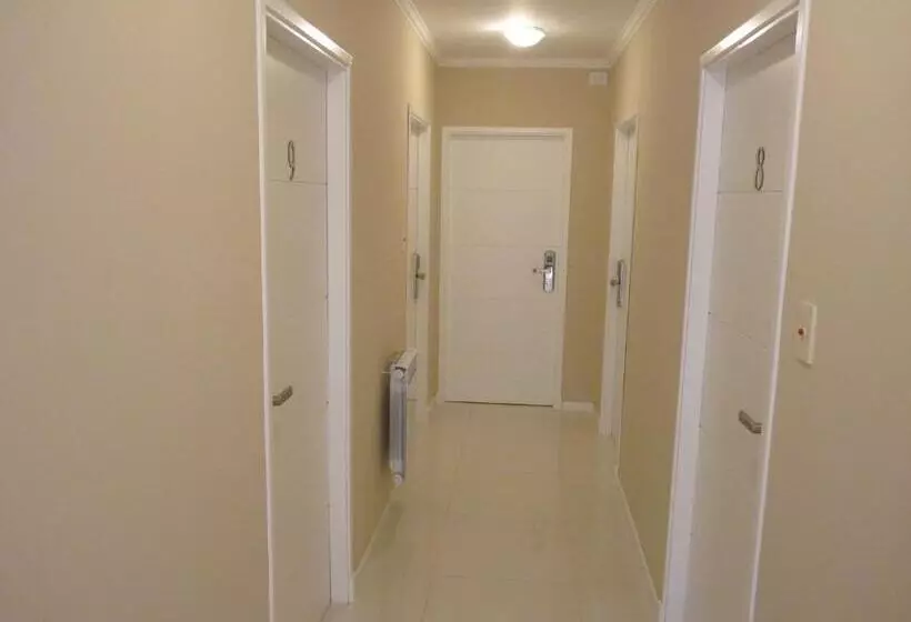 Hotel Bender