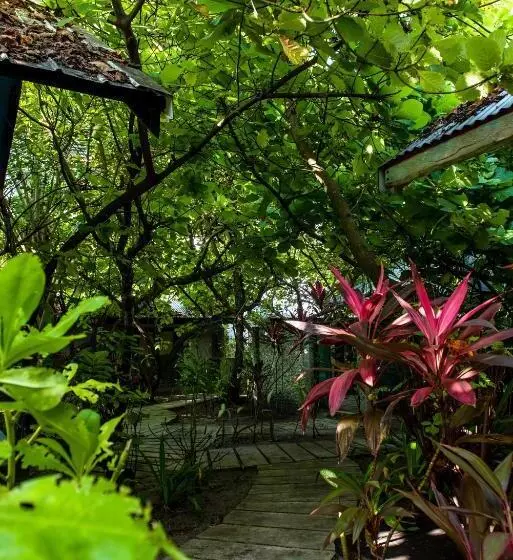 هتل Mi Lugar Maldives